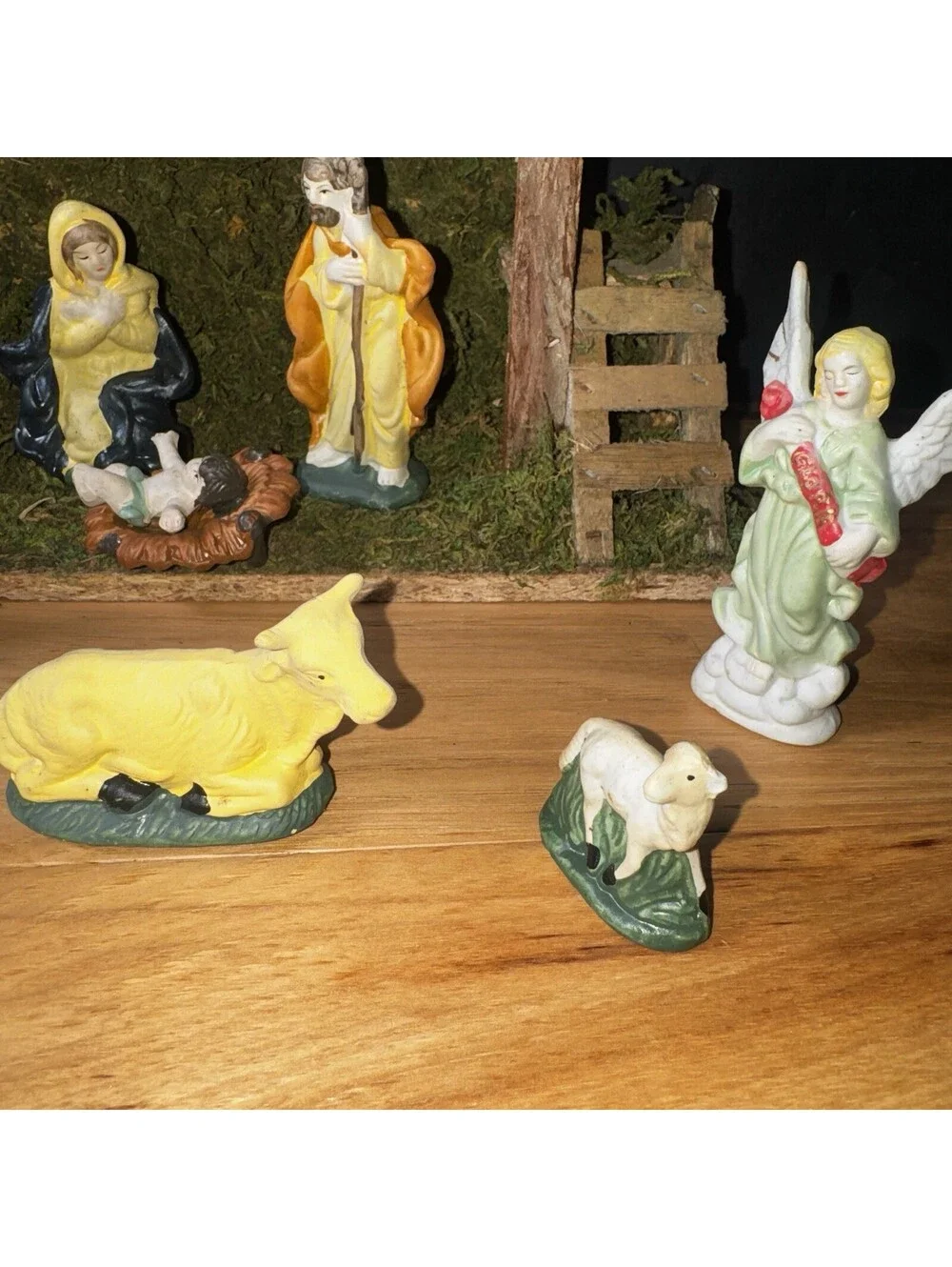 Vintage Nativity Set Italy Manger Scene Wood Stable 10 Pc Moss Ceramic Figurines